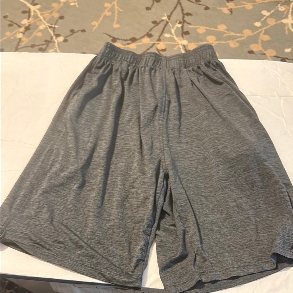 Umbro Gray Athletic Shorts with Elastic Waistband‎